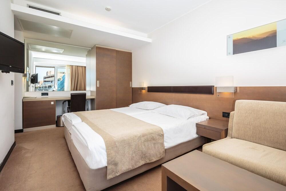 Hotel Molindrio Plava Laguna Porec Bagian luar foto