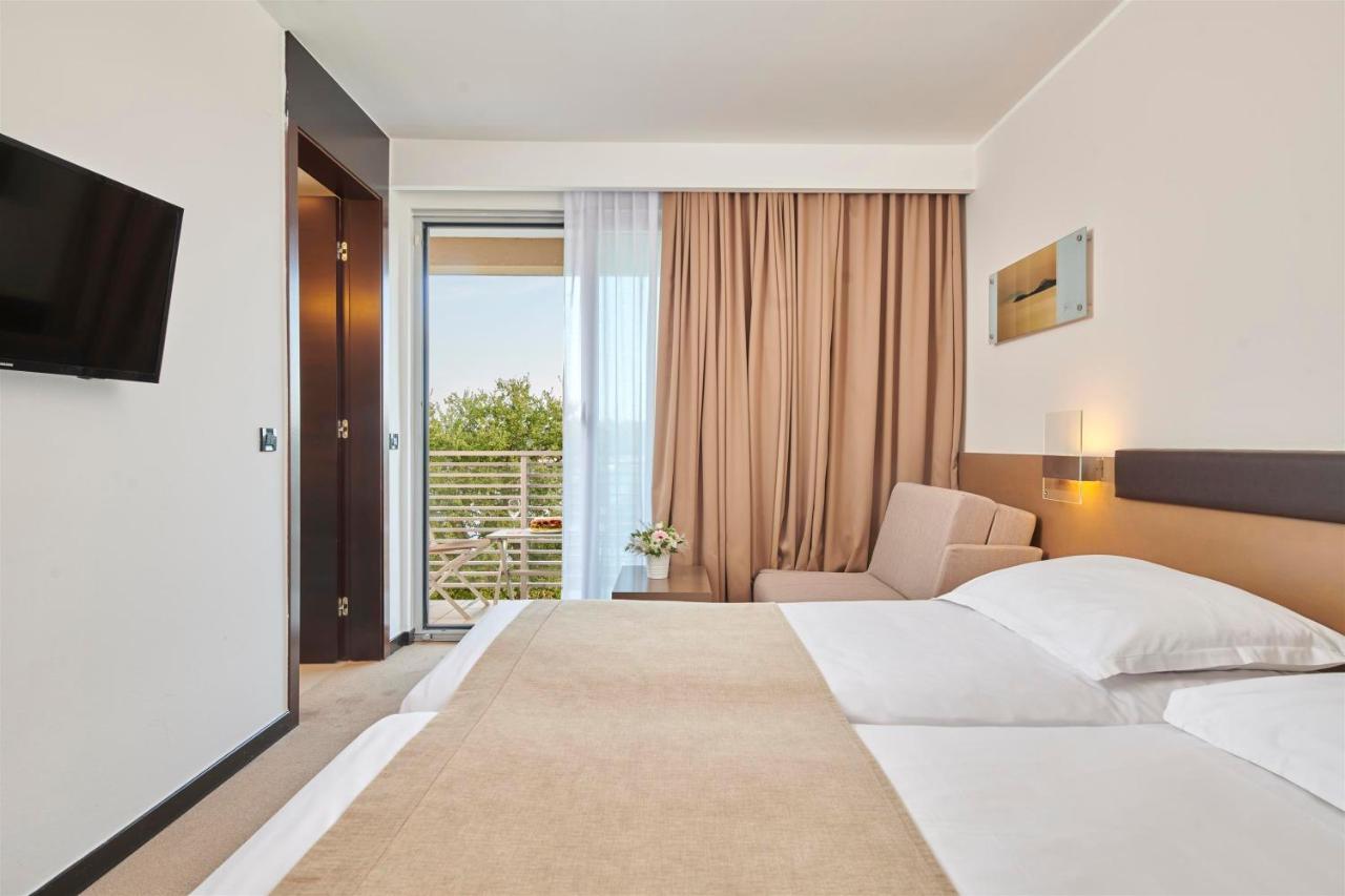 Hotel Molindrio Plava Laguna Porec Bagian luar foto