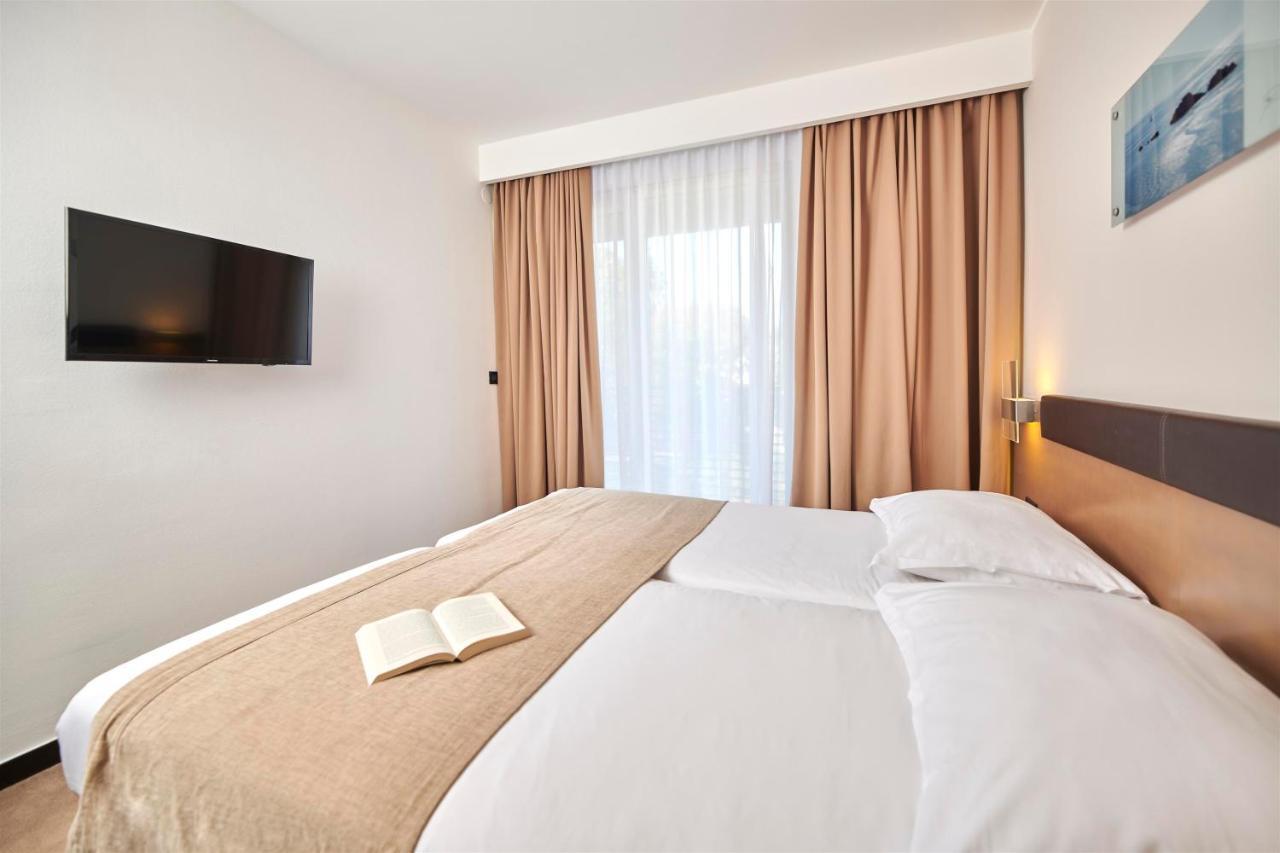 Hotel Molindrio Plava Laguna Porec Bagian luar foto